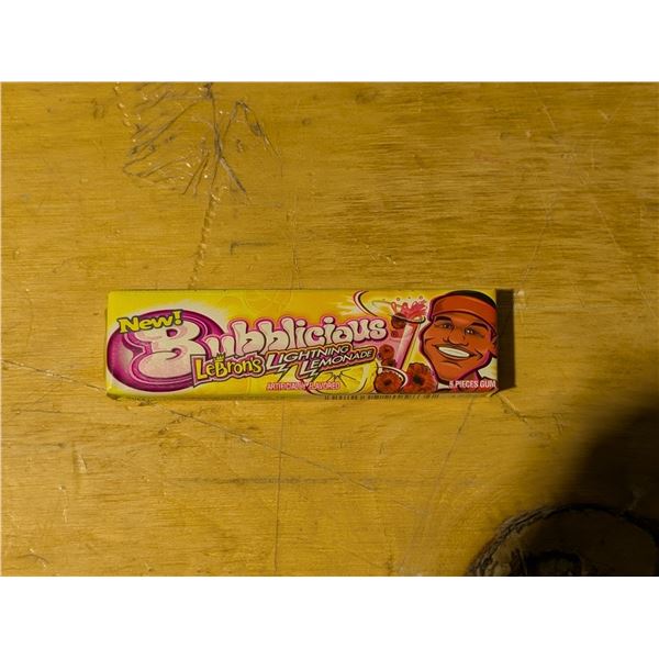 Lebron James Bubble Gum Full Pack from 2004