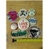 Image 1 : 1970s Buttons + Crests