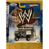 Image 3 : HotWheels Exclusives Toys R Us WWE Triple H + Spider Man