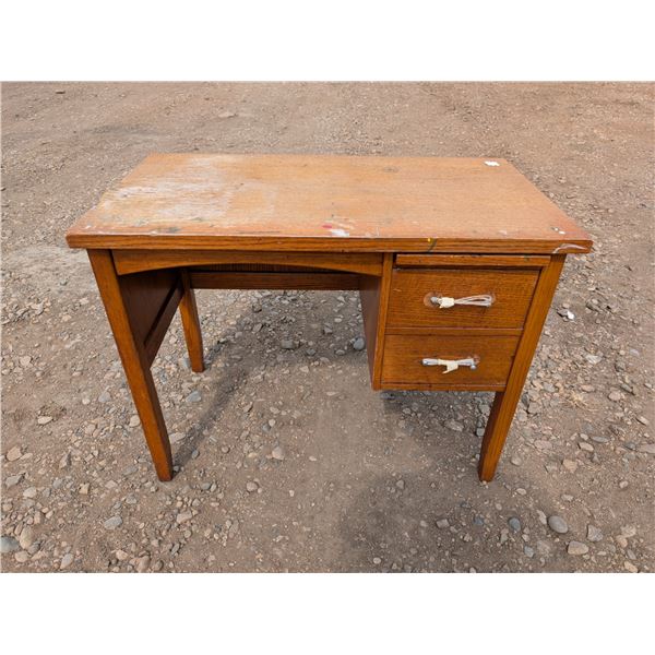 Vintage Oak Desk 36"x20"x27 (Fine Condition)