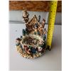 Image 2 : Vintage Christmas Collectable Wind Up Musical Decor Elueco RARE