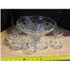 Image 2 : Glass punch bowl with cups and ladle