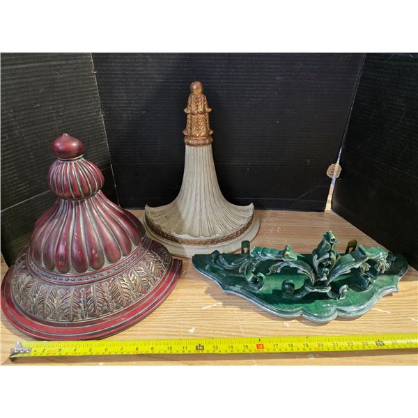 3 wall decore items