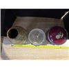Image 2 : 2 vases and container