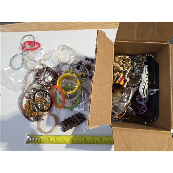 Lot of misc jewelery, bracelets, earings