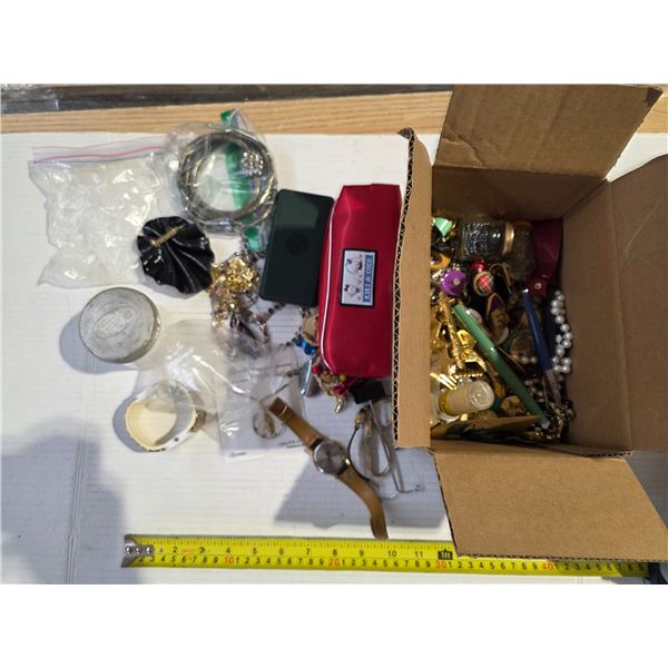 Lot of misc jewelery
