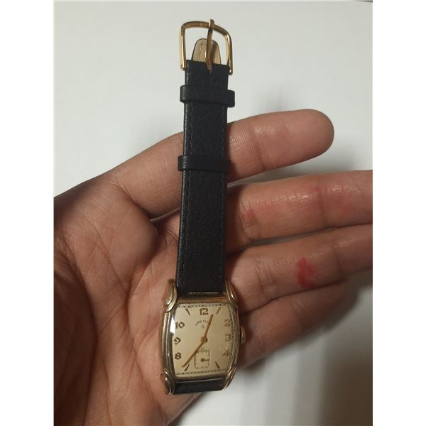 VINTAGE ELGIN  ART-DECO, MAN WIND WATCH  21 J ,  RUNS
