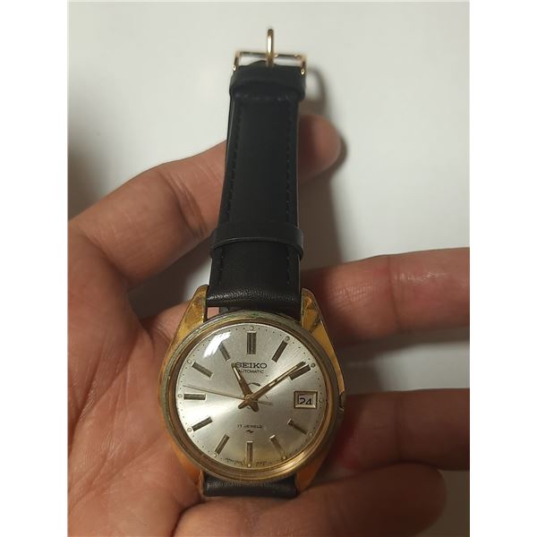 VINTAGE SEIKO 7005-8027 17J AUTO  DATE @3,  RUNS