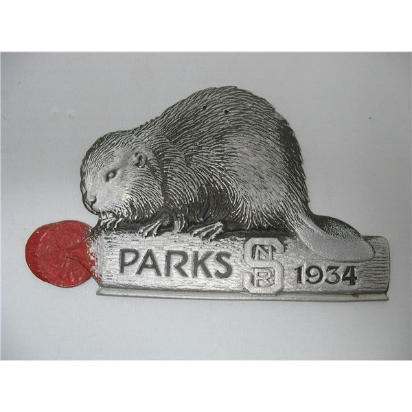 1934 SASKATCHEWAN PROVINCIAL PARK BEAVER BADGE - PARK ENTRANCE