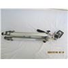 Image 5 : Hi Quality Aluminum Camera Trypot Fully Adjustable made by Velbon