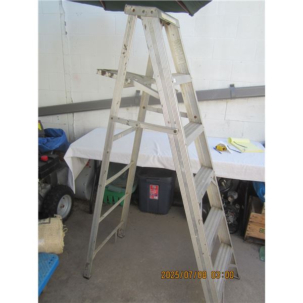 6 Foot Aluminum Ladder