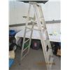 Image 1 : 6 Foot Aluminum Ladder