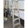 Image 2 : 6 Foot Aluminum Ladder