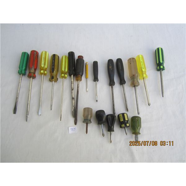 Lot of Screw Drivers