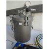 Image 2 : Pressure Pot Painting System in Good Shape