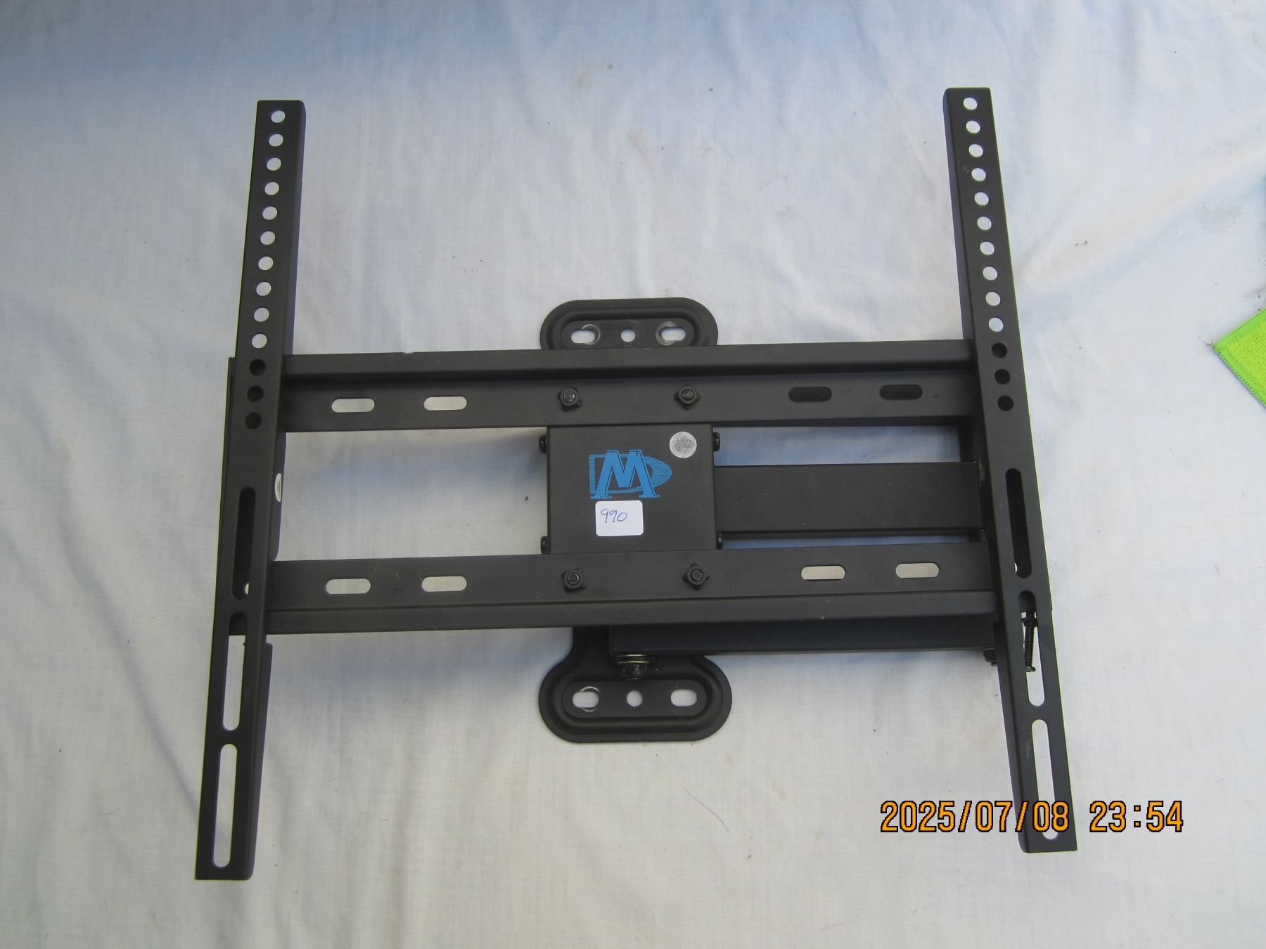 Flat Screen TV Wall Mounting Bracket - Schmalz Auctions