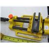 Image 3 : Yellow Metal Vice
