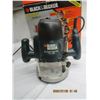 Image 3 : Black and Decker 1 and3/4 HP Plunge Router Tested and Working Well