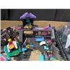 Image 2 : Lot of Monster High Lego Sets