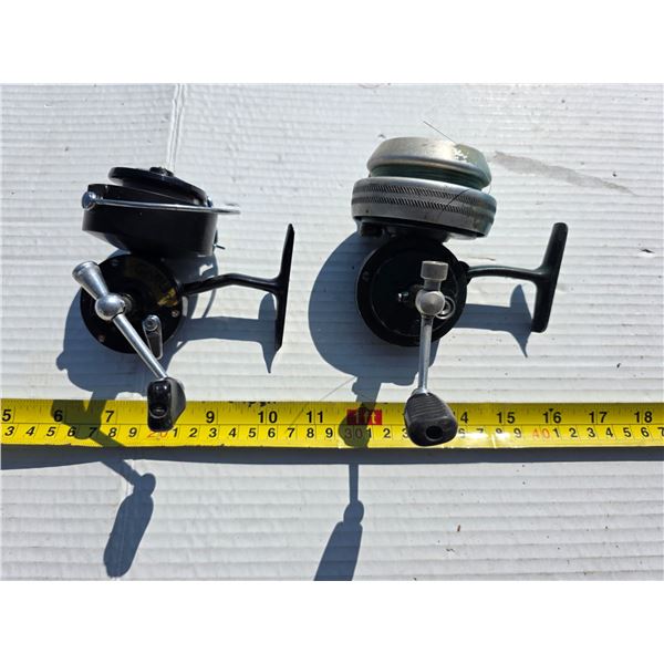 2 antique fishing reels