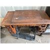Image 1 : Antique singer sewing machine and desk