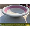 Image 2 : Wash basin set with pink stripe