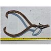 Image 1 : antique log grabber