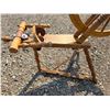 Image 2 : Antique spinning wheel