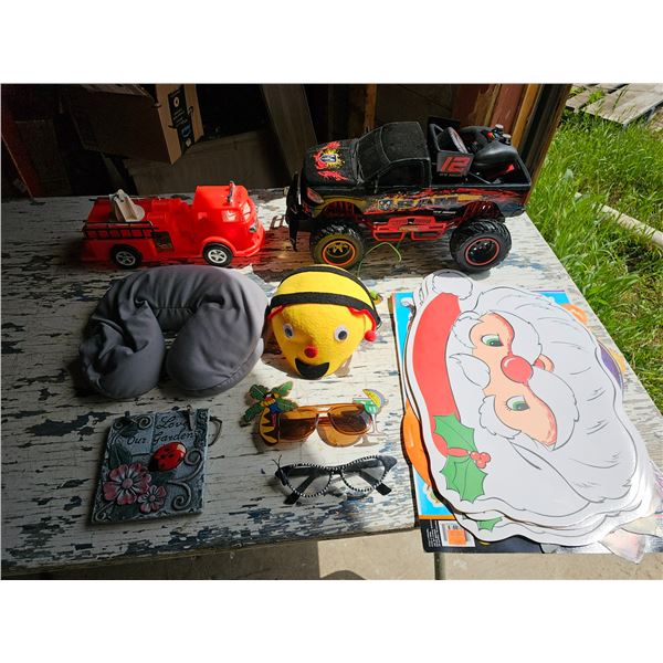 Box of Misc Items/Toys