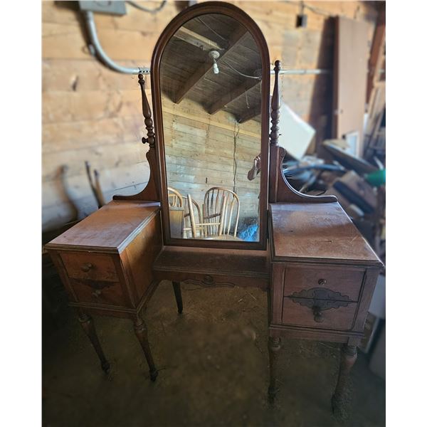 Vintage Dresser w/ Mirror
