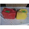 Image 2 : 2 five gallon Gerry cans, one diesel and one gas. Clean.