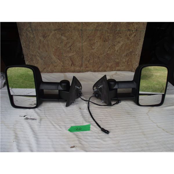 GMC/ Chev  2014-18 2500/3500 tow mirrors, heated, power, like new.