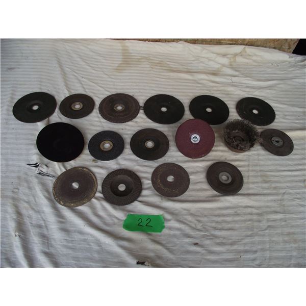 Assorted grinding discs, sanders, wire brush, 16 in total