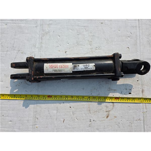 Hydraulic cylinder