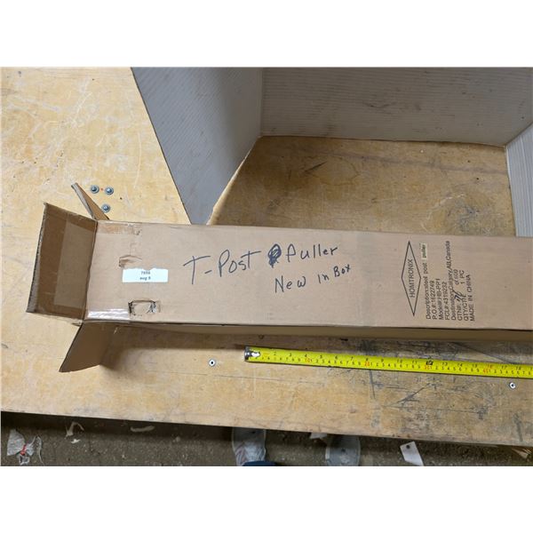 New in box T post puller