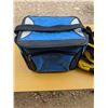Image 2 : Bass Pro Extreme Boat Bag + Blue Insulated Cooler