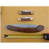 Image 2 : (2) Folding Knives (1) Folding Saw w/ Sheath an (1) Set of rattling Antlers