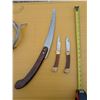 Image 3 : (2) Folding Knives (1) Folding Saw w/ Sheath an (1) Set of rattling Antlers