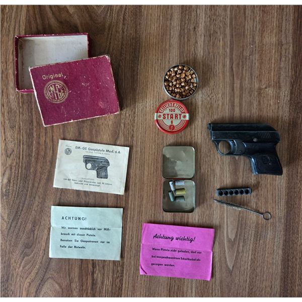 EM-6E Model 6A Blank Starter Pistol, (79) 6mm Blanks, (5)Flares, Manual, Magazine, Cleaning Brush