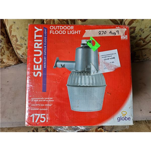 Brand New Outdoor Flood Light 175W