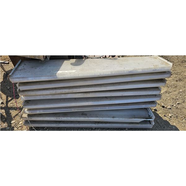 Florescent Light Fixtures 4x8 - untested