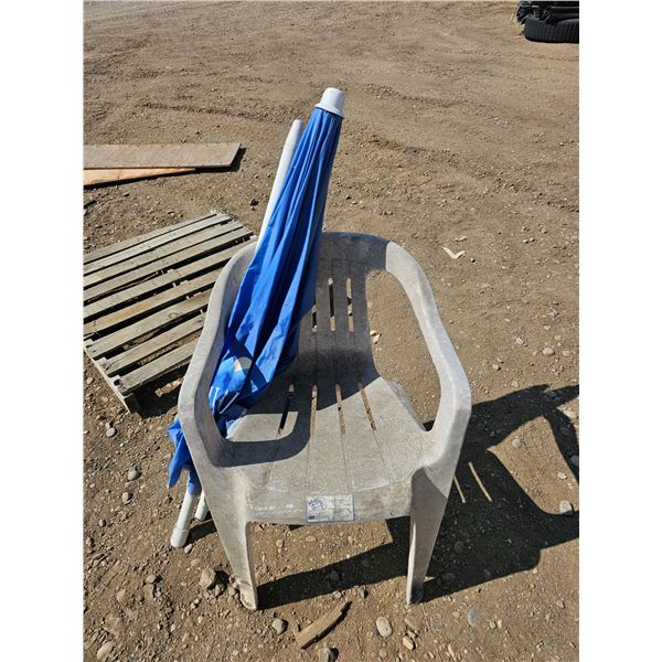 Lawn Chair w/ Umbrella