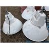 Image 2 : 3 large industrial lights