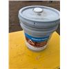Image 1 : Full bucket of coating for walls