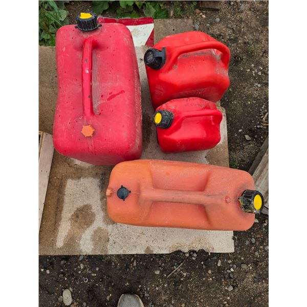 4 gas cans