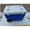 Image 1 : Coleman cooler with wheels