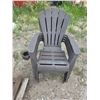 Image 1 : Set of 4 plastic patio chairs
