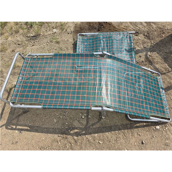 2 fabric cotes- green