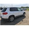 Image 4 : 2014 Volkwagen Tiguan 2.0 TSI AWD VIN: WVGJV3AX2EW561660