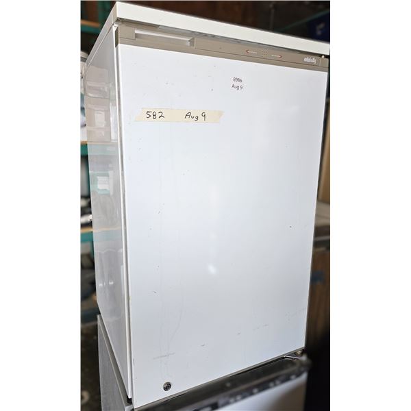 Celebrity Household Freezer 22x20x33.5 - Untested